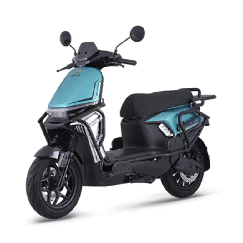 Come si comporta la motocicletta elettrica di fascia alta Yousu Cyclist in termini di accelerazione, velocità massima e coppia sia per gli spostamenti in città che per la guida su lunghe distanze?